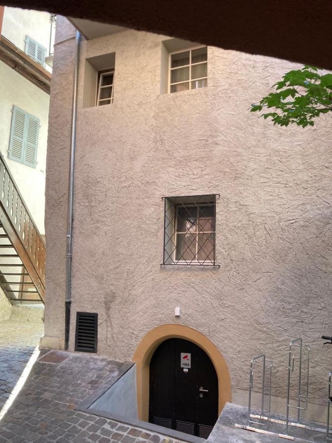 La Lombardie - Charme Et Tranquillite Sion Exterior foto
