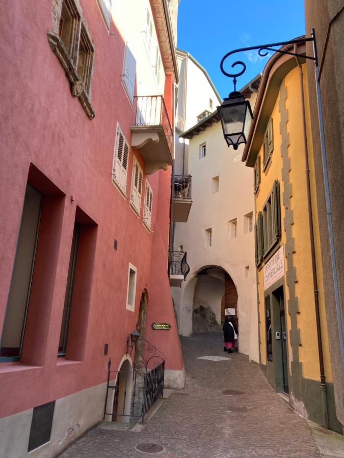 La Lombardie - Charme Et Tranquillite Sion Exterior foto